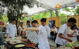 Hàng nghìn người thưởng thức ẩm thực 3 miền ở Hà Nội